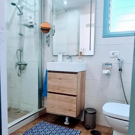 Joy & Friends 1 * Los Cristianos (Tenerife)